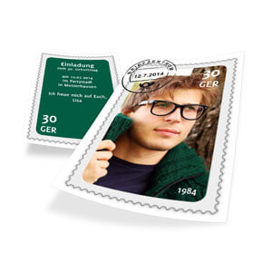 Aus der Serie witzige Einladungskarten zum Geburtstag hier die ganz besondere Briefmarken-Edition zum Online-Gestalten