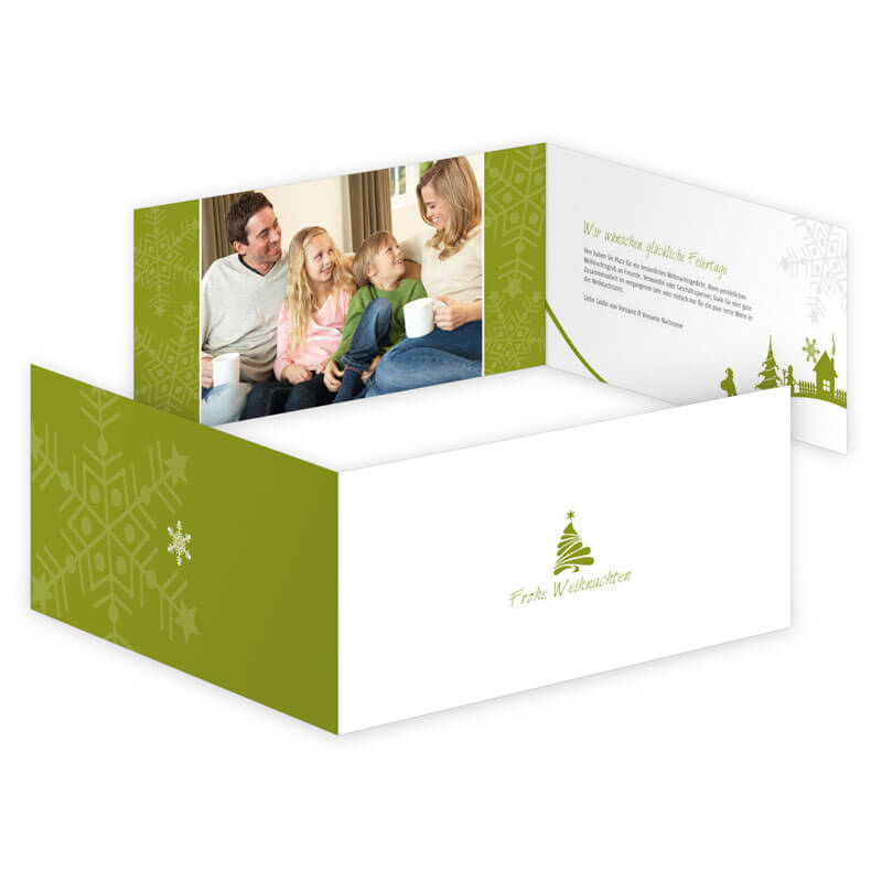 Die Titelseite dieser Weihnachtskarte ist äußerst dezent. Wichtig ist das Familienfoto auf Seite 2 der Klappkarte.