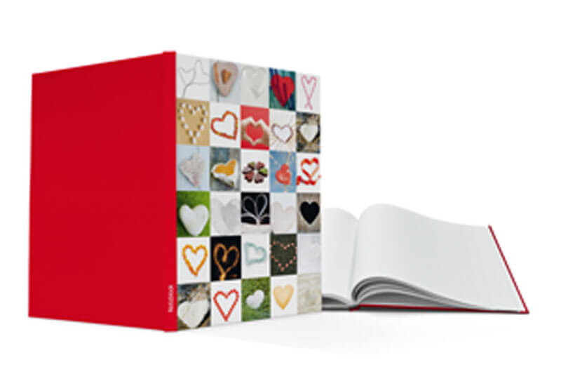 Hardcover-Notizbuch mit Herzen - laden Sie eigene Bilder hoch
