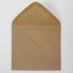 Briefumschlag Braun Quadrat geöffnet